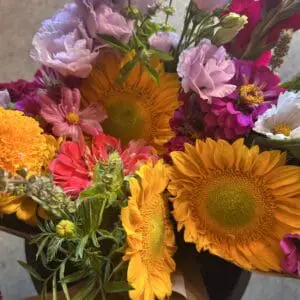 *Pre-Order* Mother’s Day Wrapped Bouquet: On Farm Pick Up in Brush Creek, TN